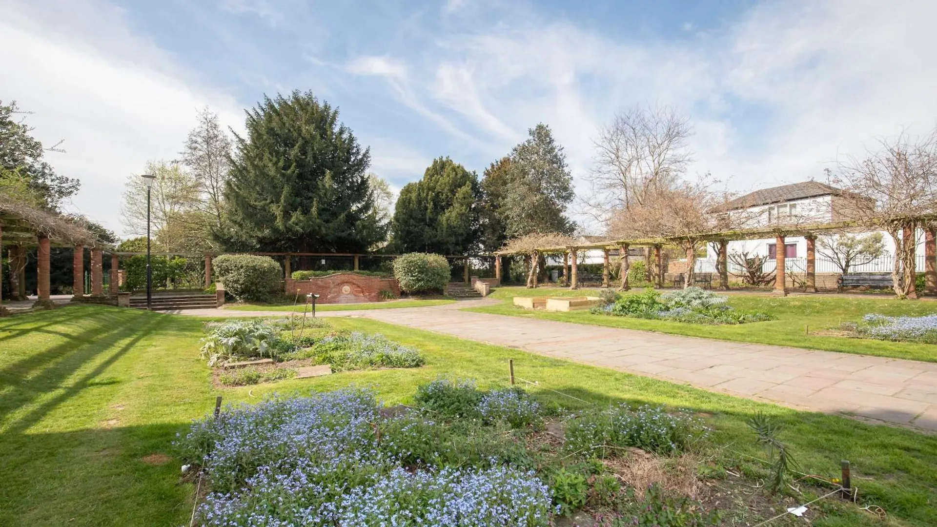 Lovely 2-Bed Town Centre Duplex Apartment Cheltenham United Kingdom